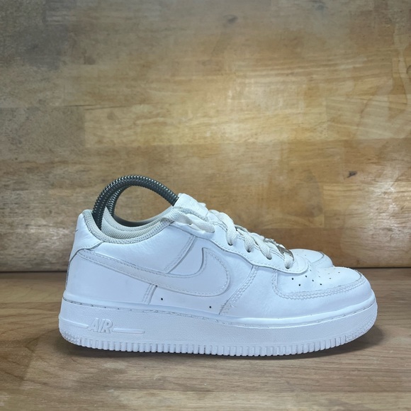 Nike Shoes - Nike Air Force 1 One Womens Sz 6.5 (5Y) Shoes Sneakers Lace Up White 314192-117
